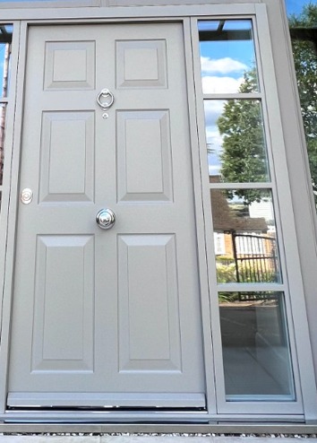 Cream panelled with chrome sidelight